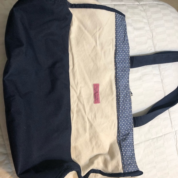 Vineyard Vines Handbags - Vineyard vines bag
